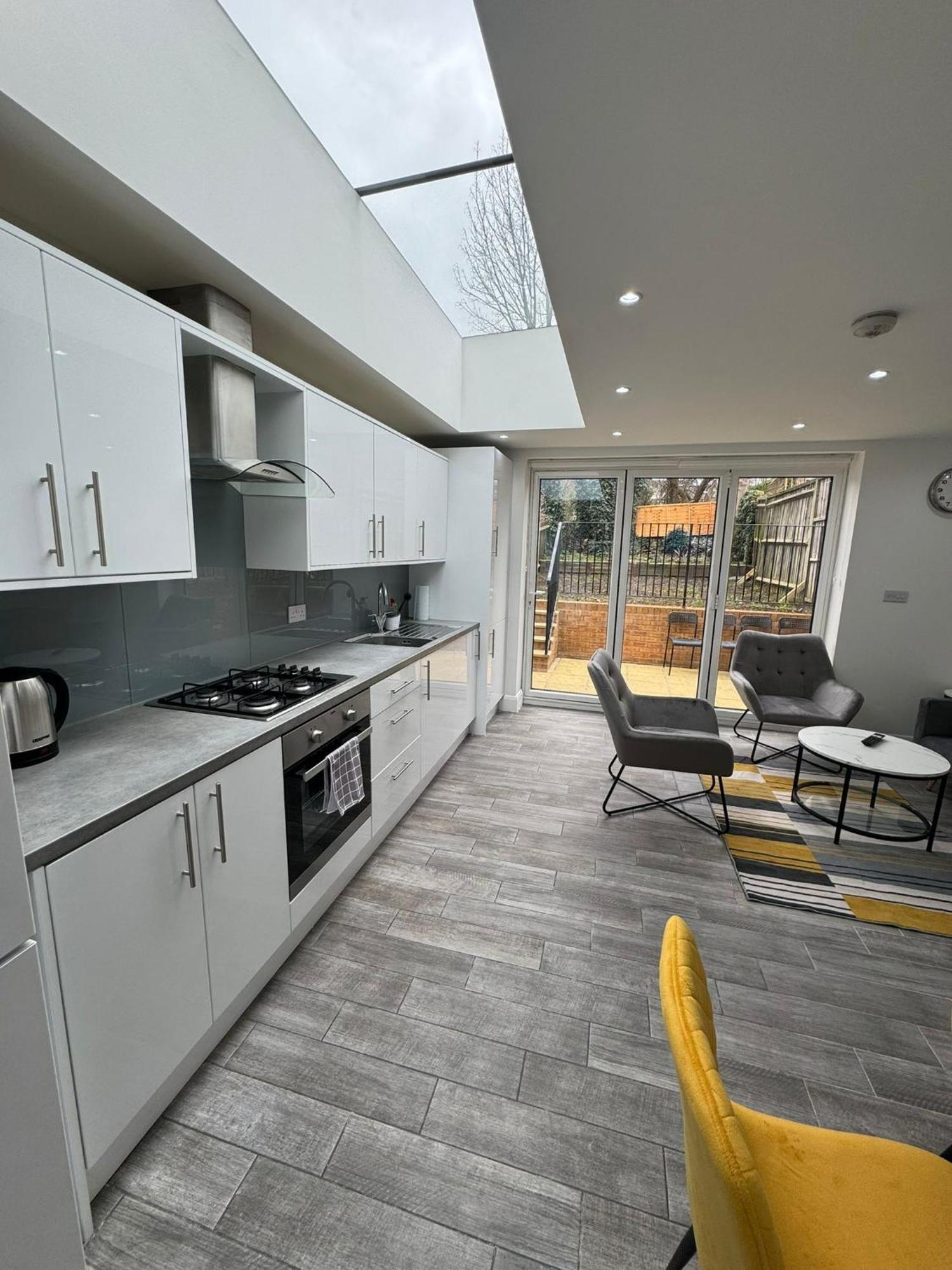 Apartament 2 Double Bedroom Garden Flat In Acton,london *